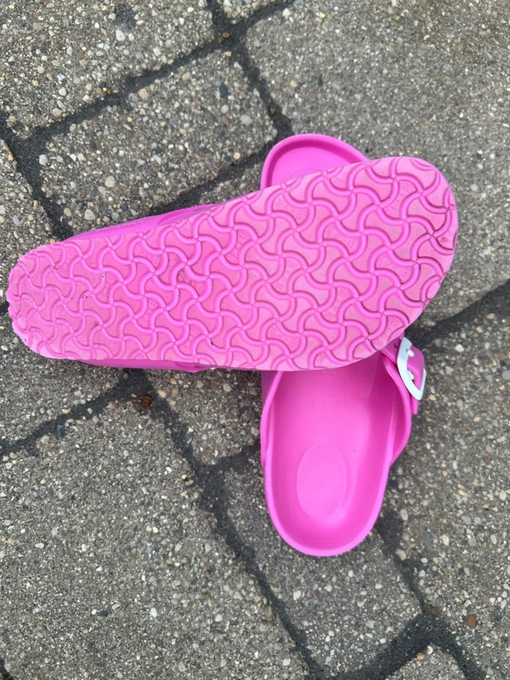 Birkenstock Girls Bright Pink Thong Sandals with Buckle Detail - outdoors